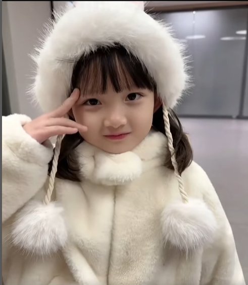 중국에서 외모로 화제돼서 대박친 여초딩