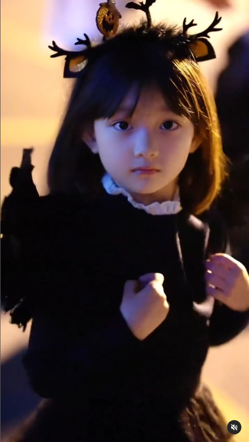 중국에서 외모로 화제돼서 대박친 여초딩