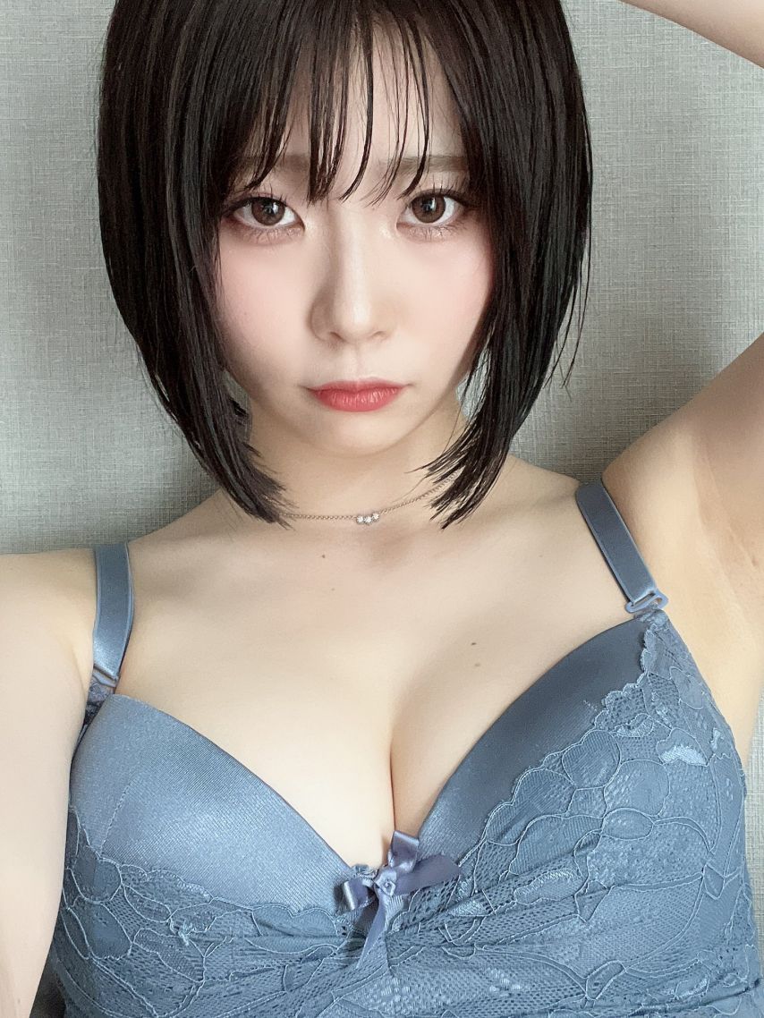 풀발기를 유발하는 스시녀