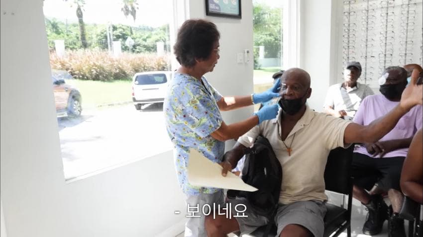 시각장애인 천명 수술시켜 준 미스터 비스트ㄷㄷ