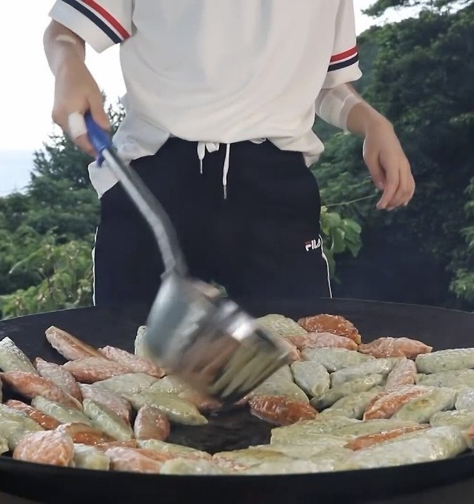 이제보니 팔뚝에 멍을 달고 살았던 쯔양