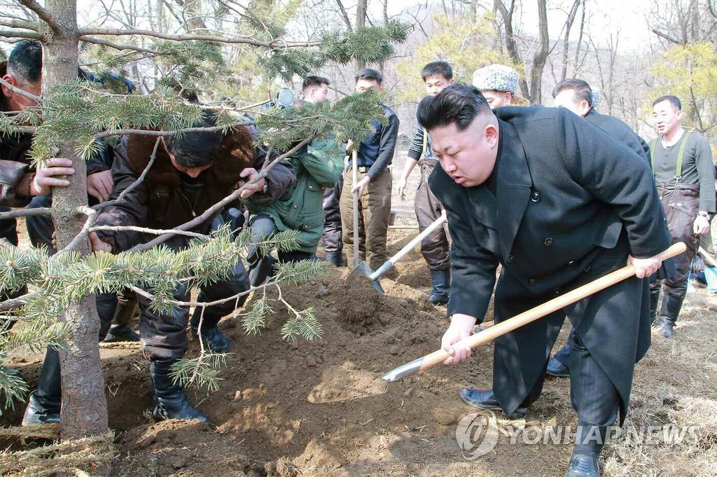 소나무에 김정은 머리 박게한 보트 운전자 근황