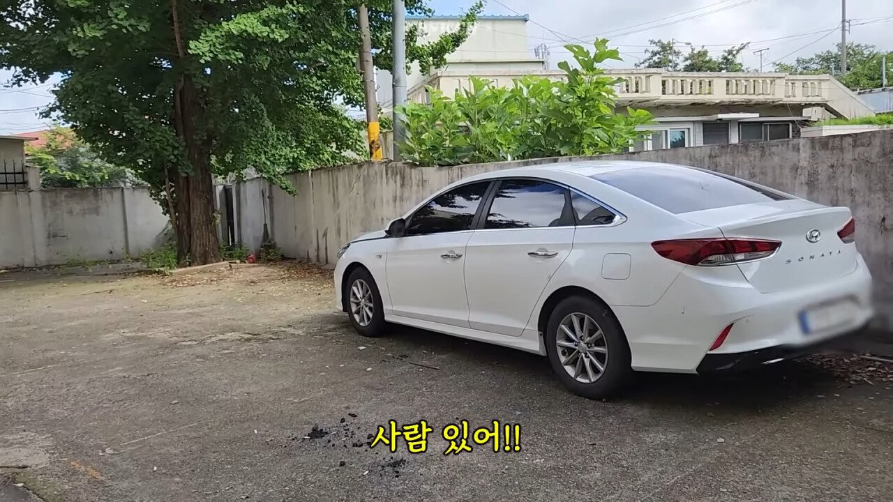 오늘자 흉가 답사하다가 시체 발견한 유튜버