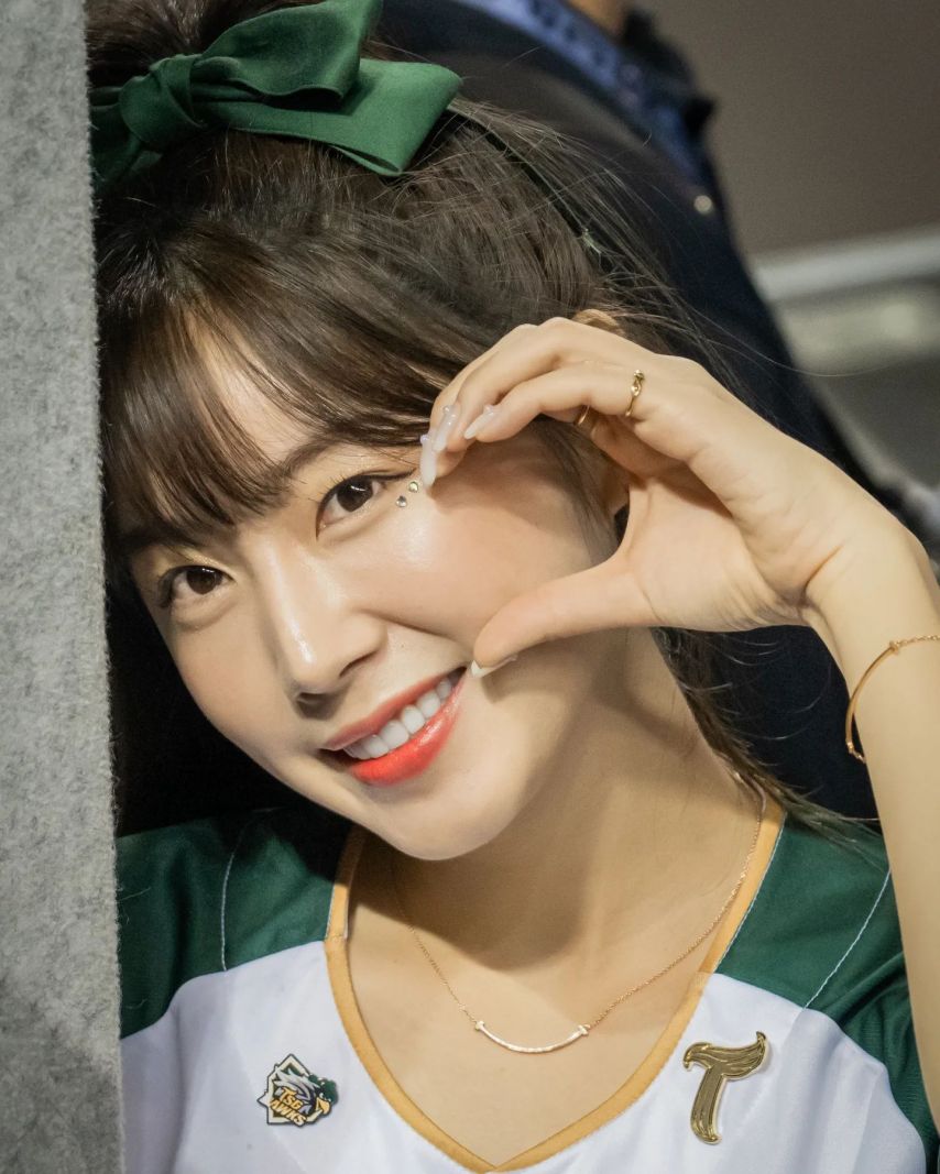 안지현