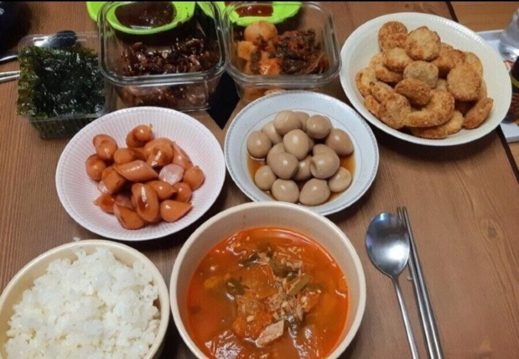 한국인 호불호가 없는 밥상.