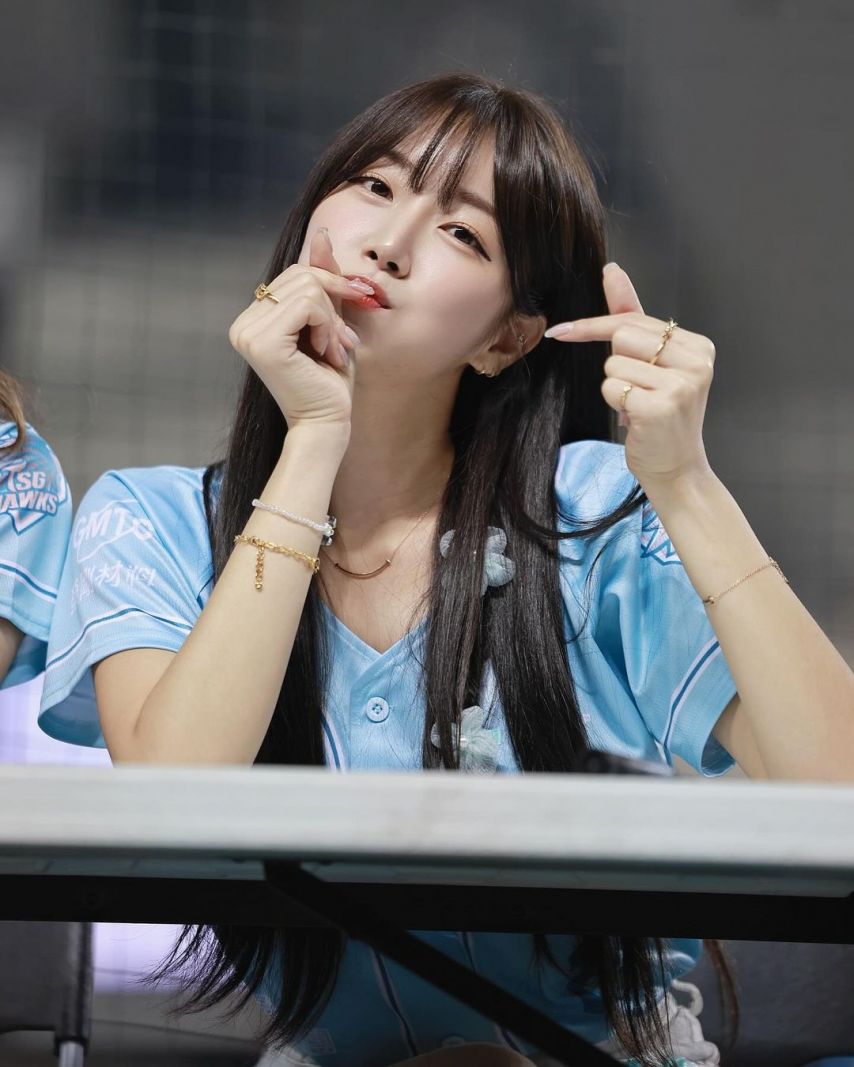 안지현
