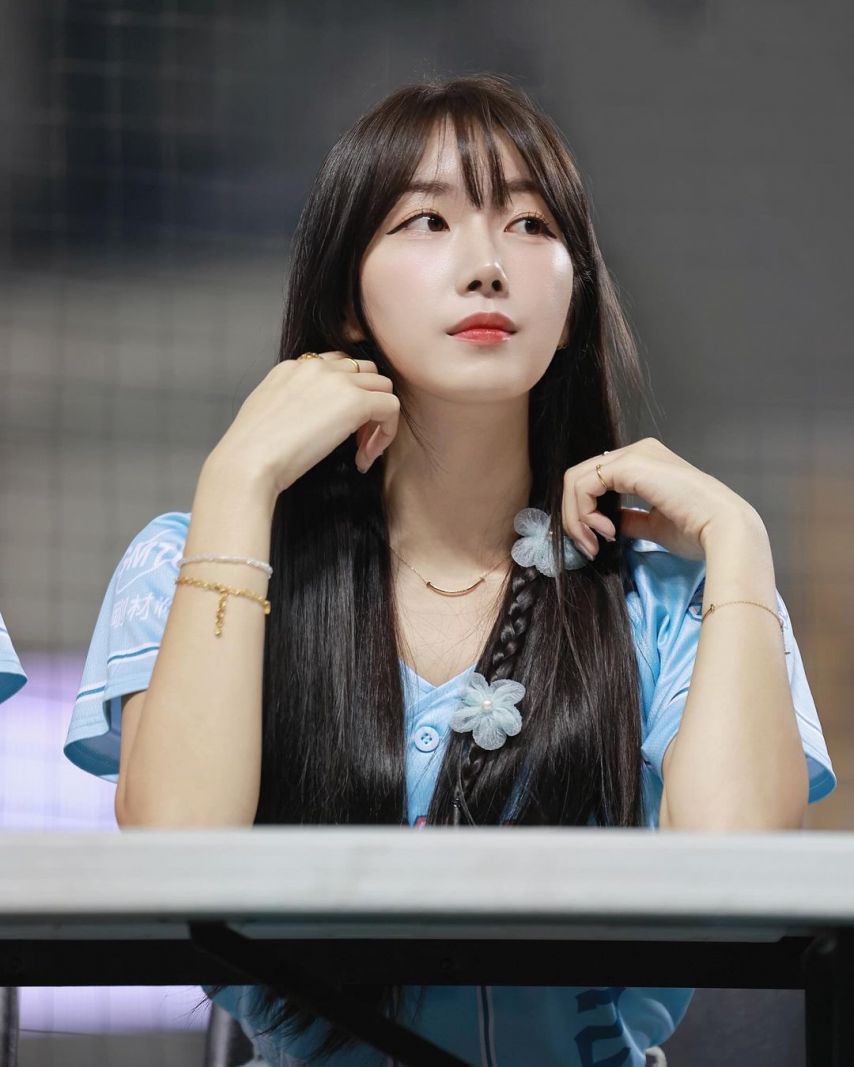 안지현