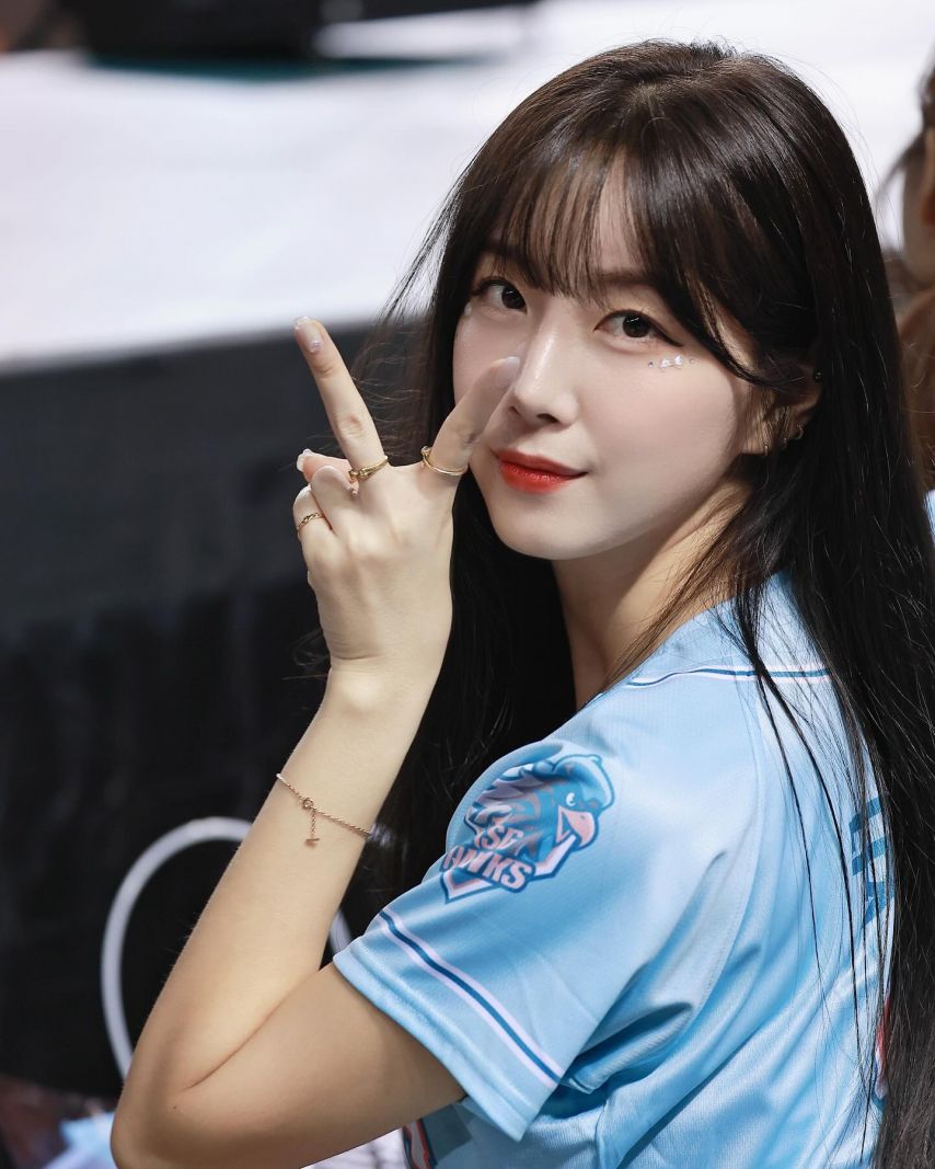 안지현