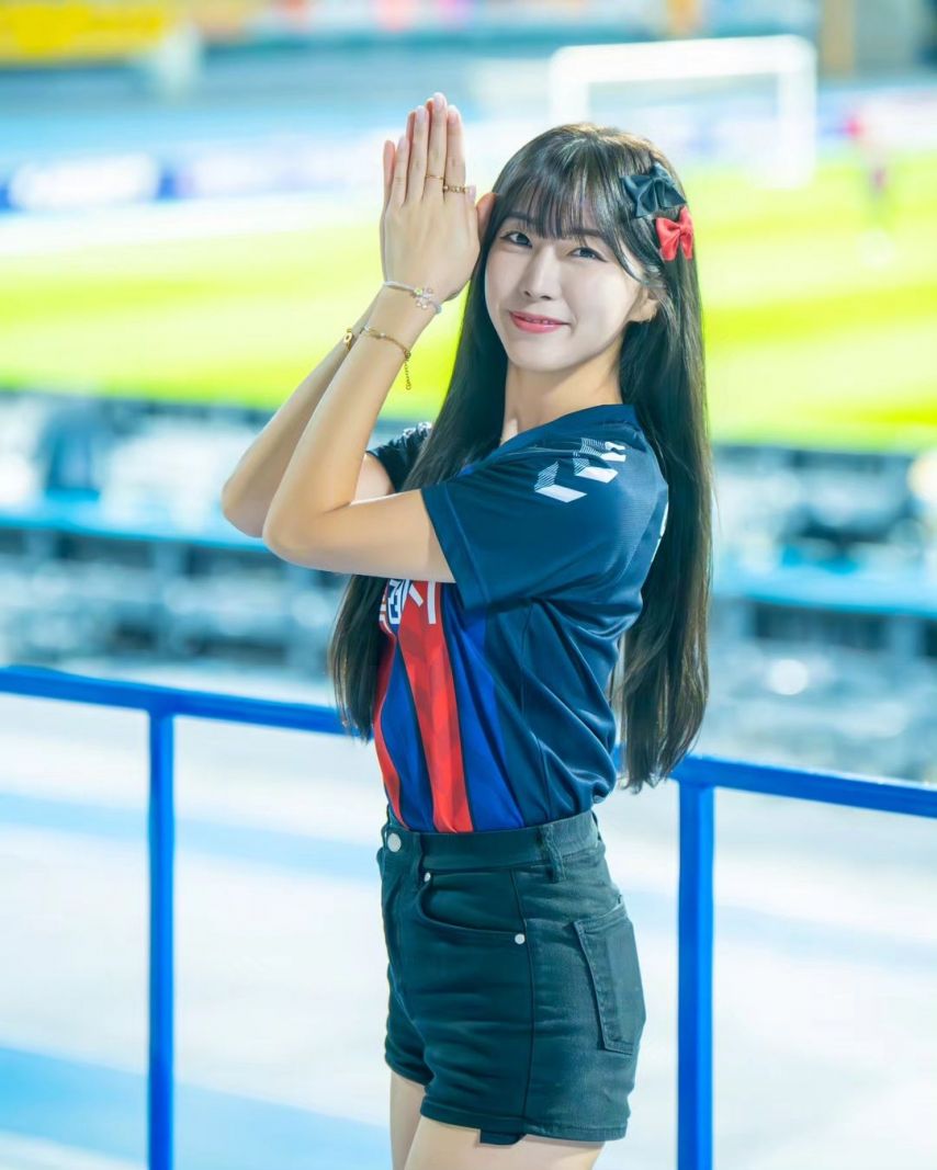 안지현