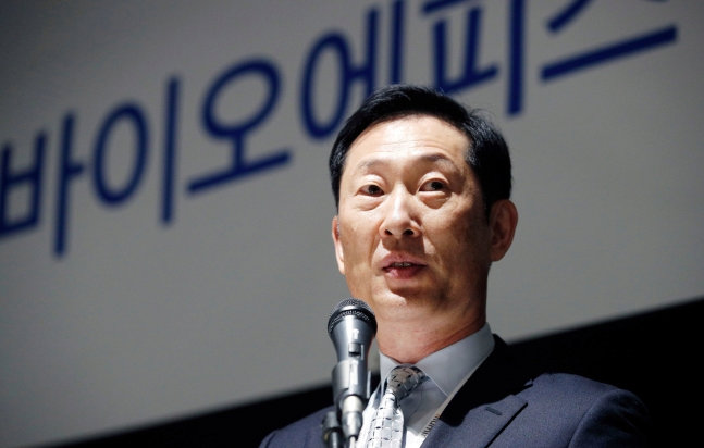 “신입사원, 저녁 8시 퇴근시켜라”…고삐 조이는 삼성바이오
