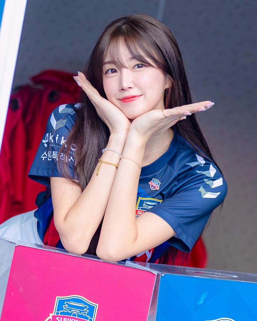 안지현