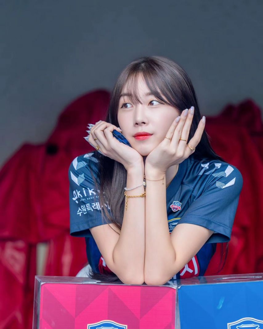 안지현