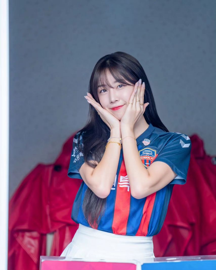 안지현