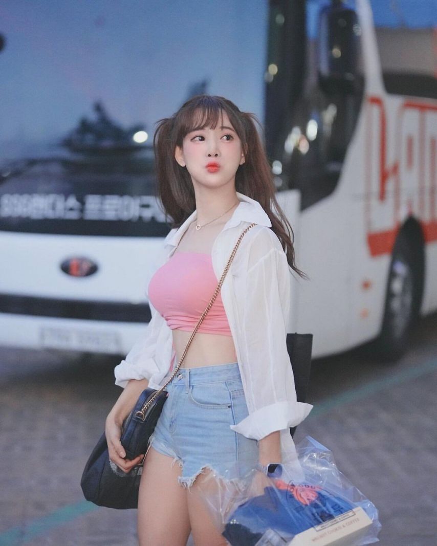 김한나 출근룩