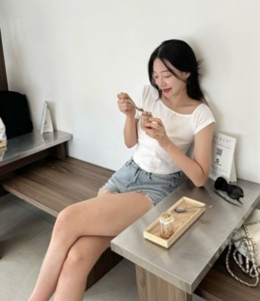 우수한의 우수한 비키니 폼.jpg