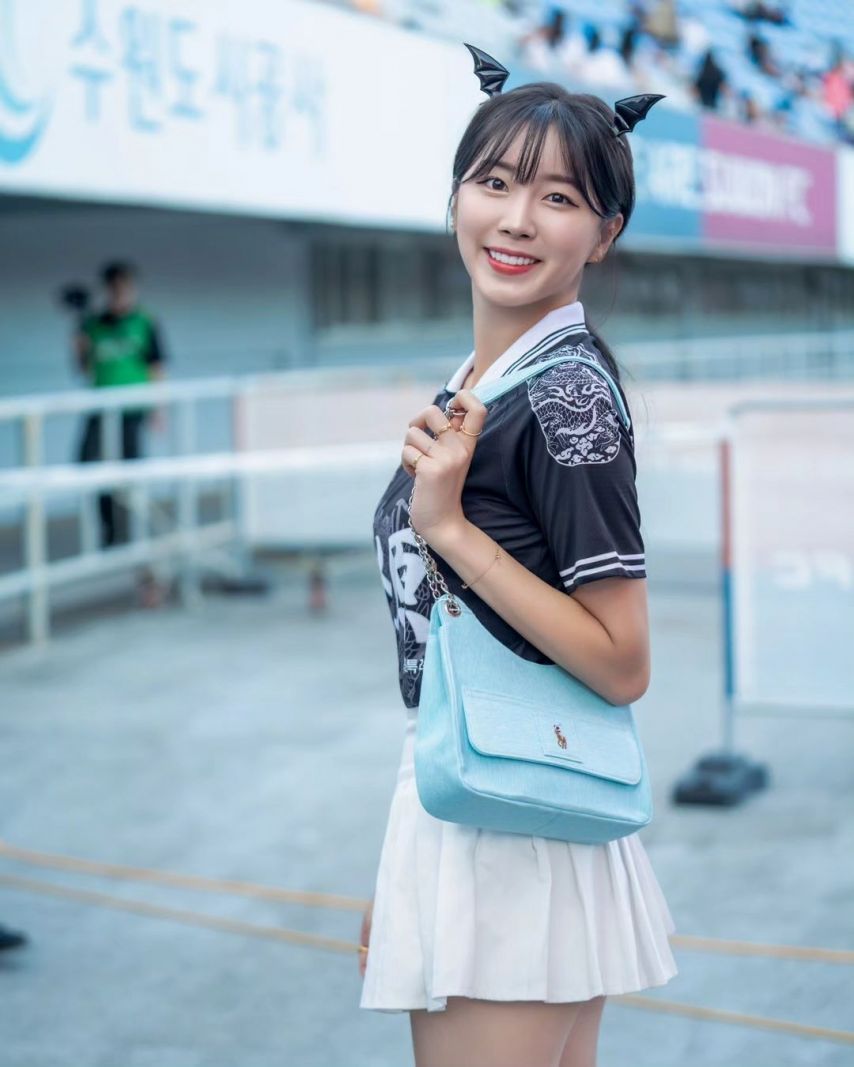 안지현
