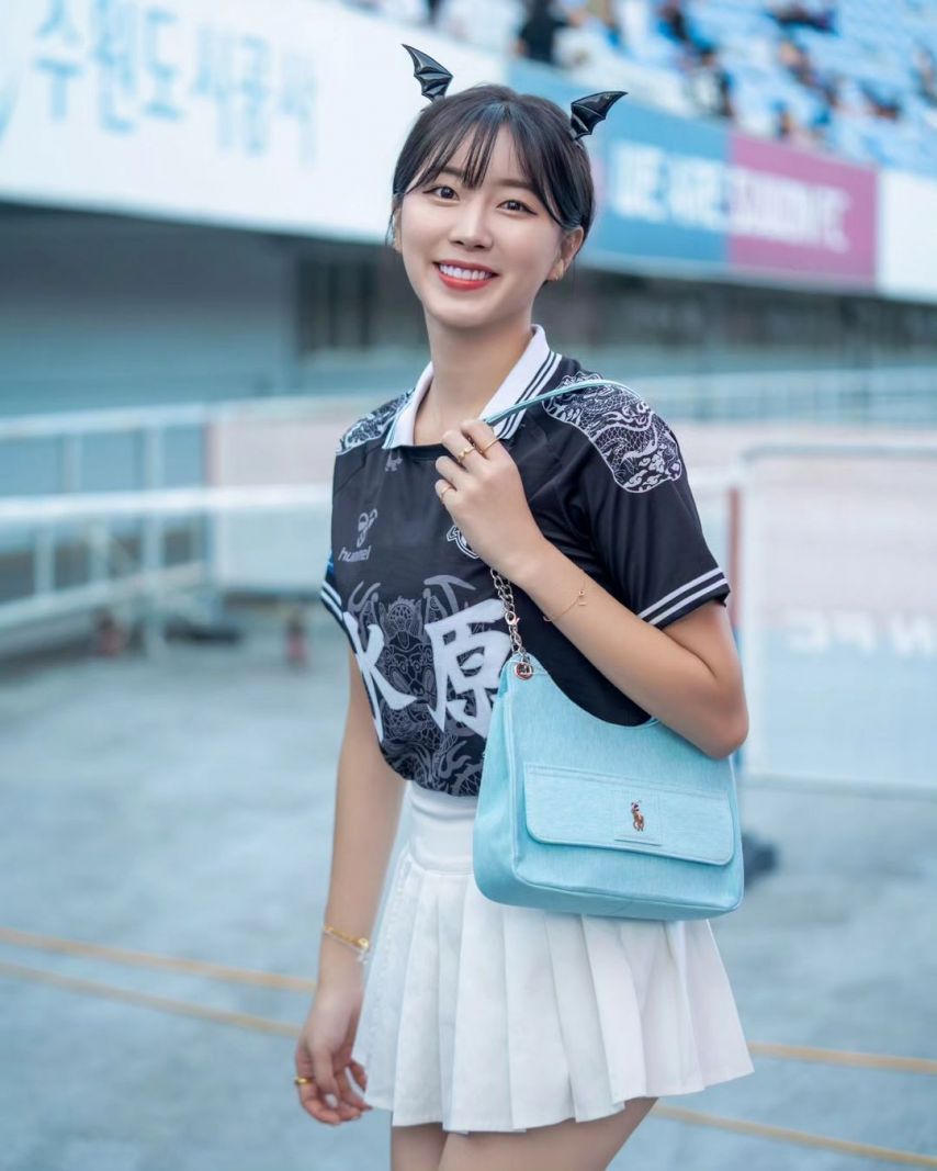 안지현