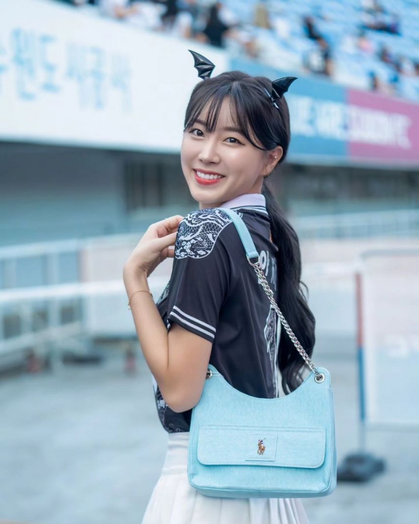 안지현