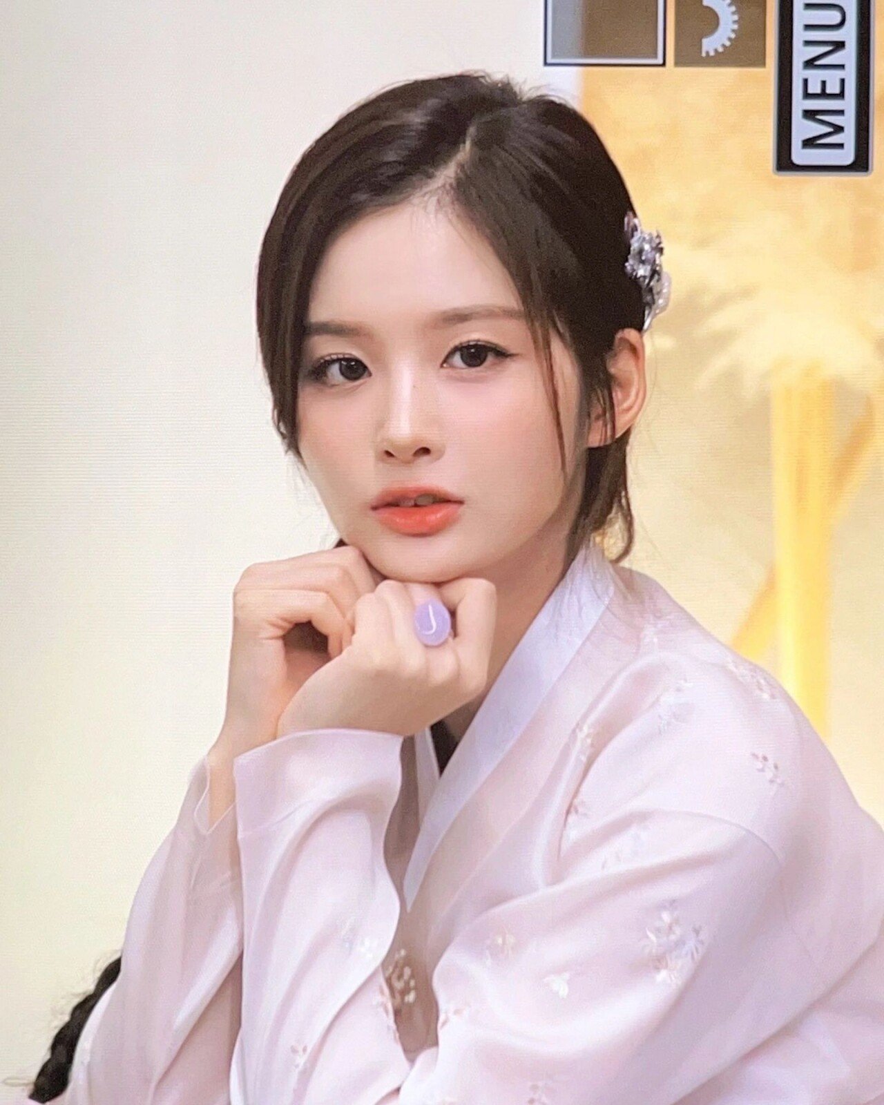 한복입은 엔믹스 설윤 ㄷㄷㄷ