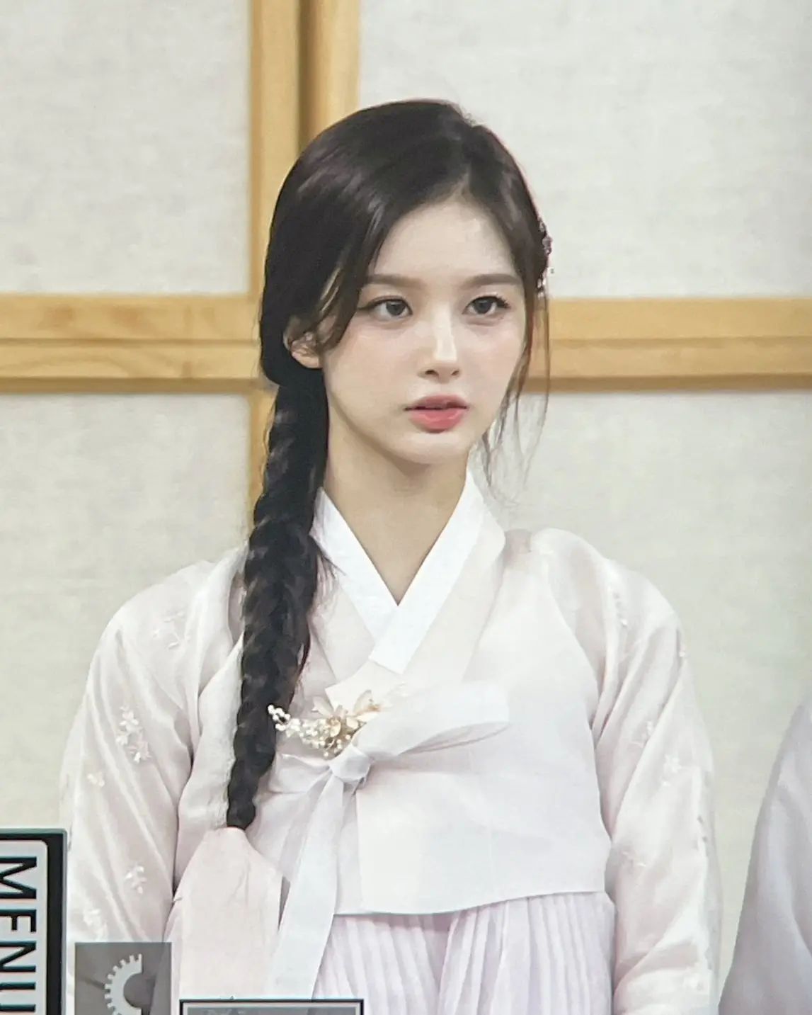 한복입은 엔믹스 설윤 ㄷㄷㄷ