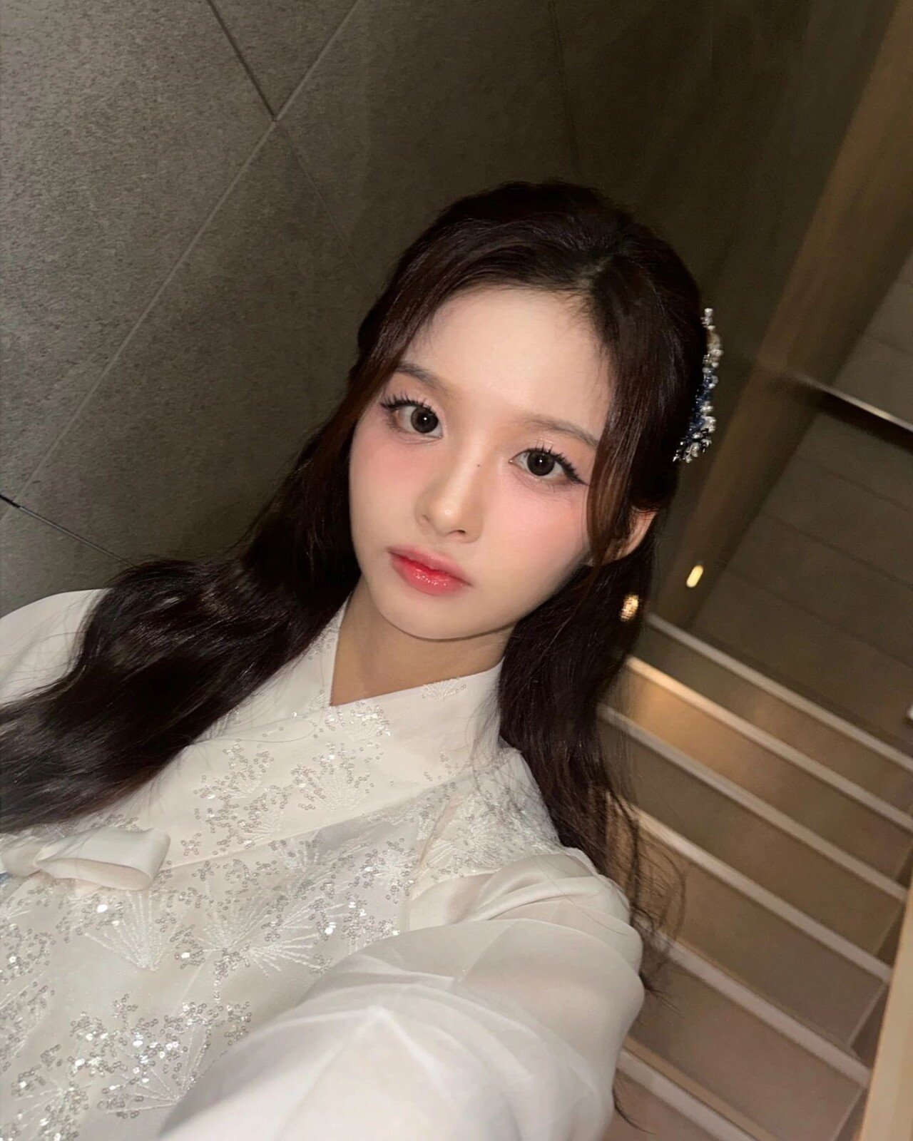 한복입은 엔믹스 설윤 ㄷㄷㄷ