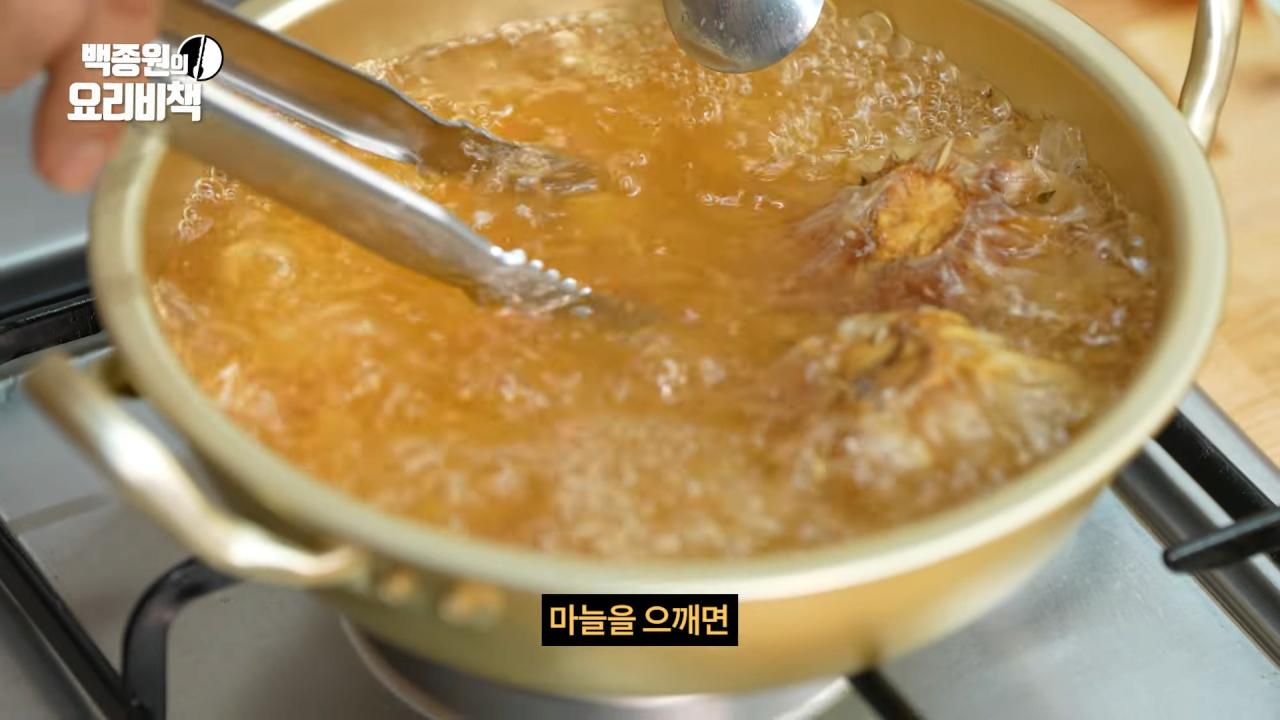 미슐랭 3스타 안성재 쉐프가 만드는 통마늘 라면