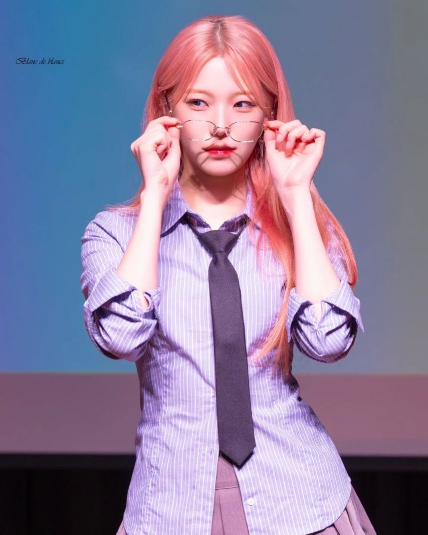 프로미스나인 백지헌