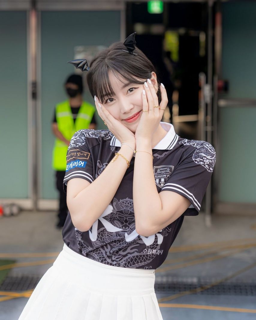 안지현