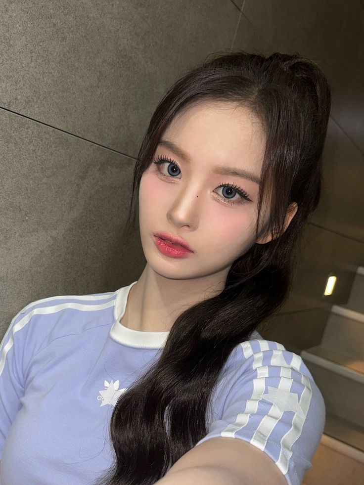 설윤