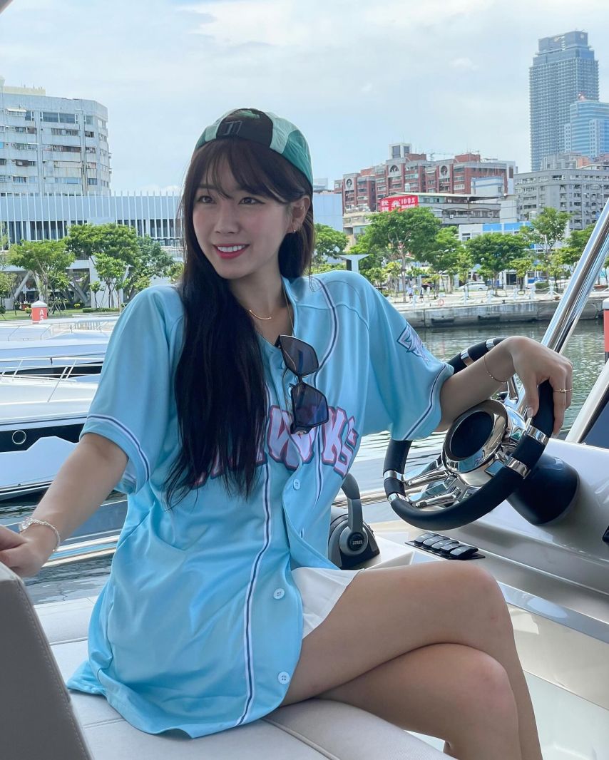 안지현