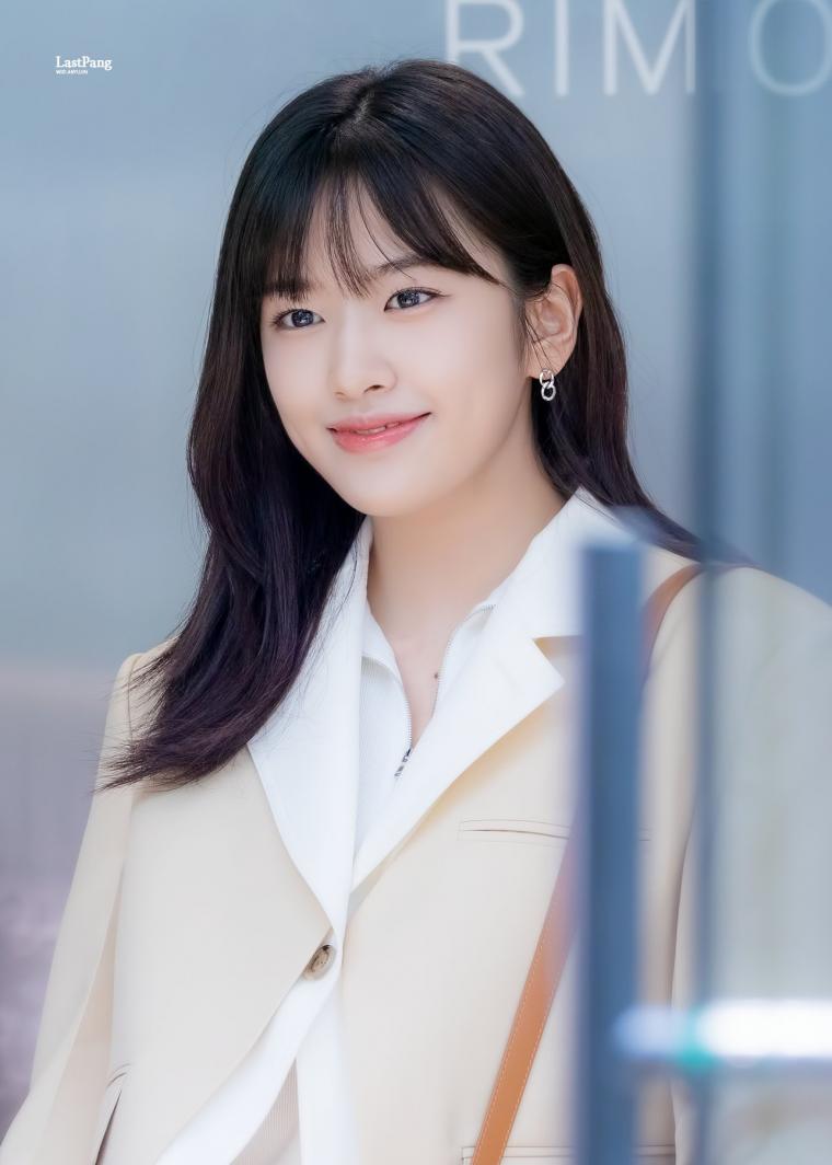 아이브 안유진