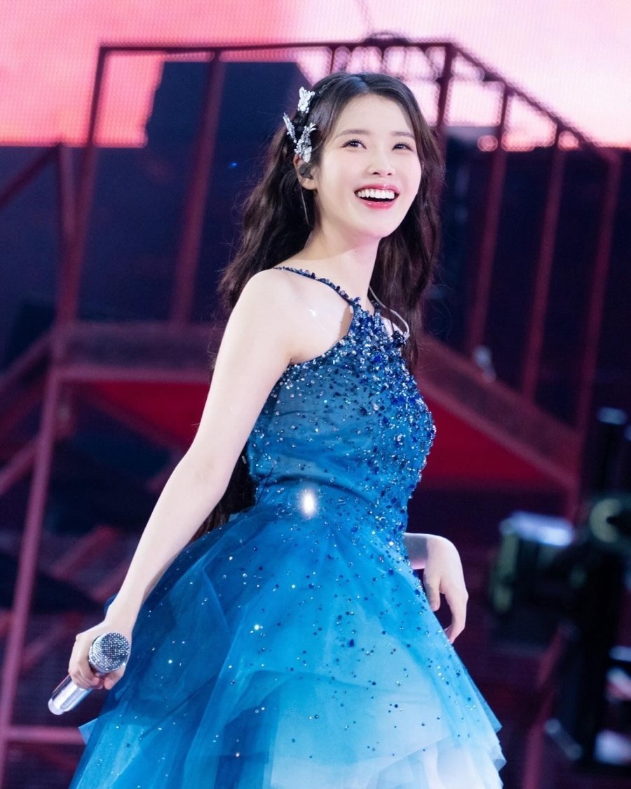 오늘자 아이유 인스타..