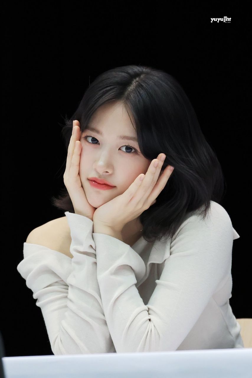 아이브 안유진