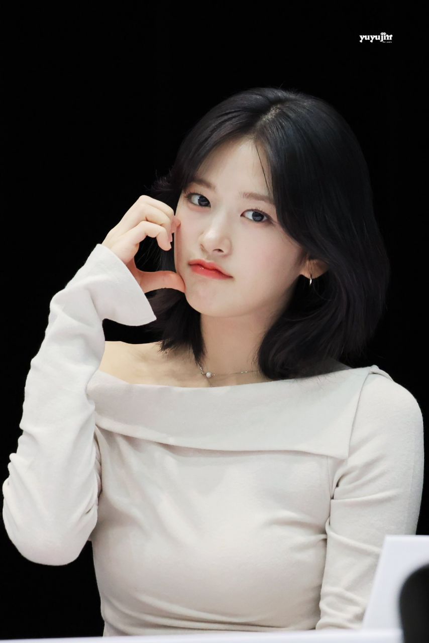 아이브 안유진