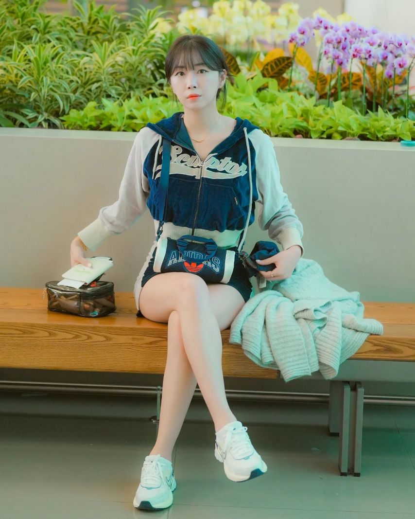 안지현