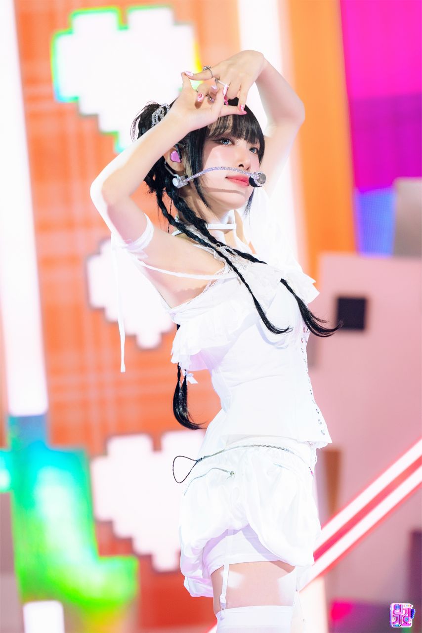 최예나 인기가요 현장포토