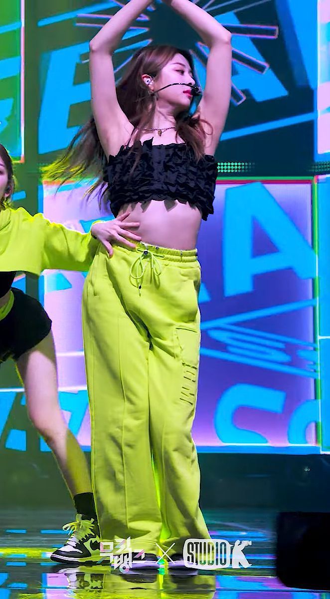 LEE SERAFIM 허윤진