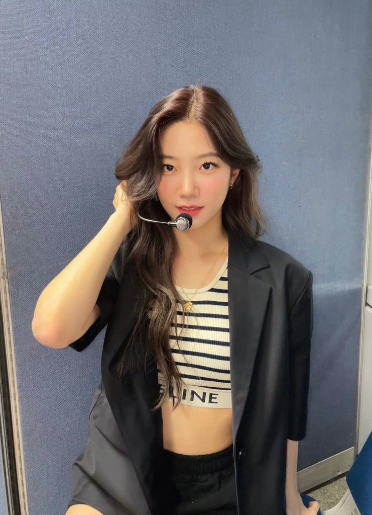 LEE SERAFIM 카즈하