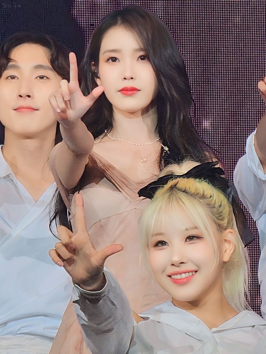 아이유 월드투어 콘서트 모음2