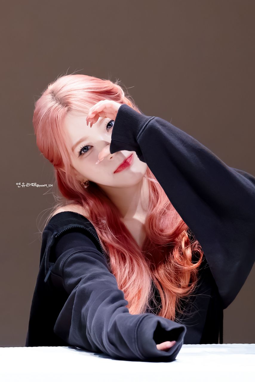 프로미스나인 백지헌