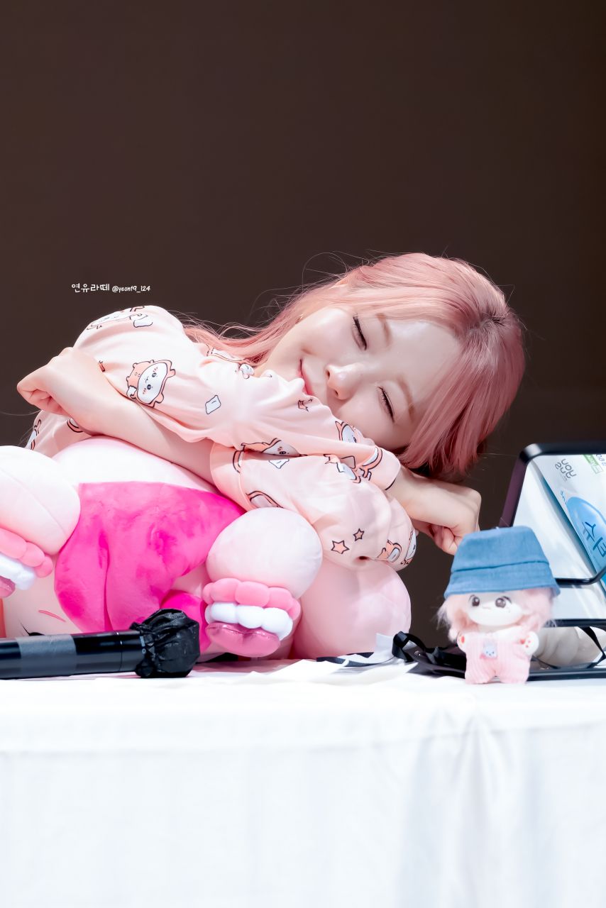 프로미스나인 백지헌
