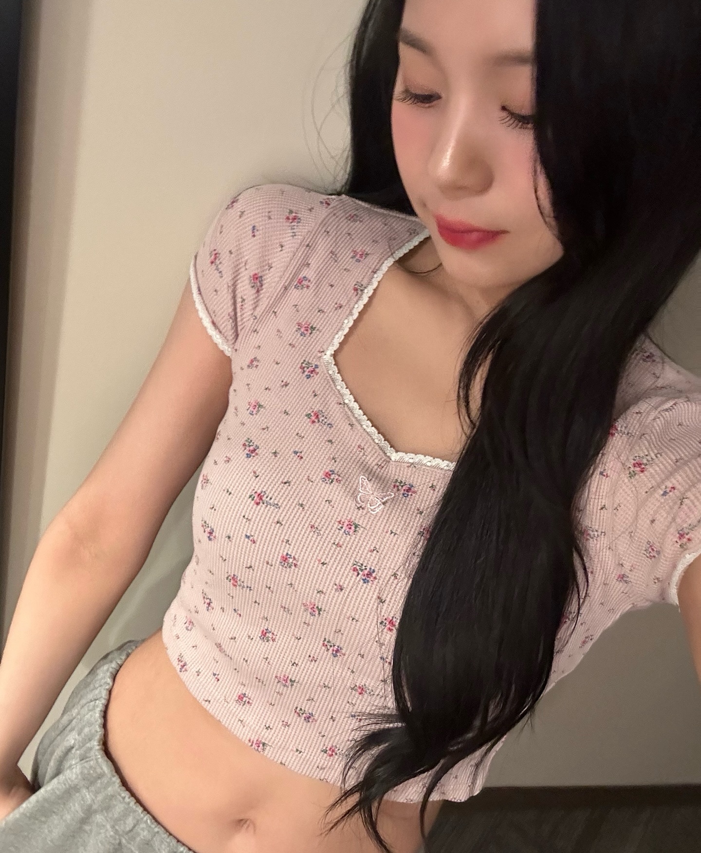 데님 초미니 엉덩이 흔드는 비비지 엄지 아찔한 엉벅지 + 배꼽