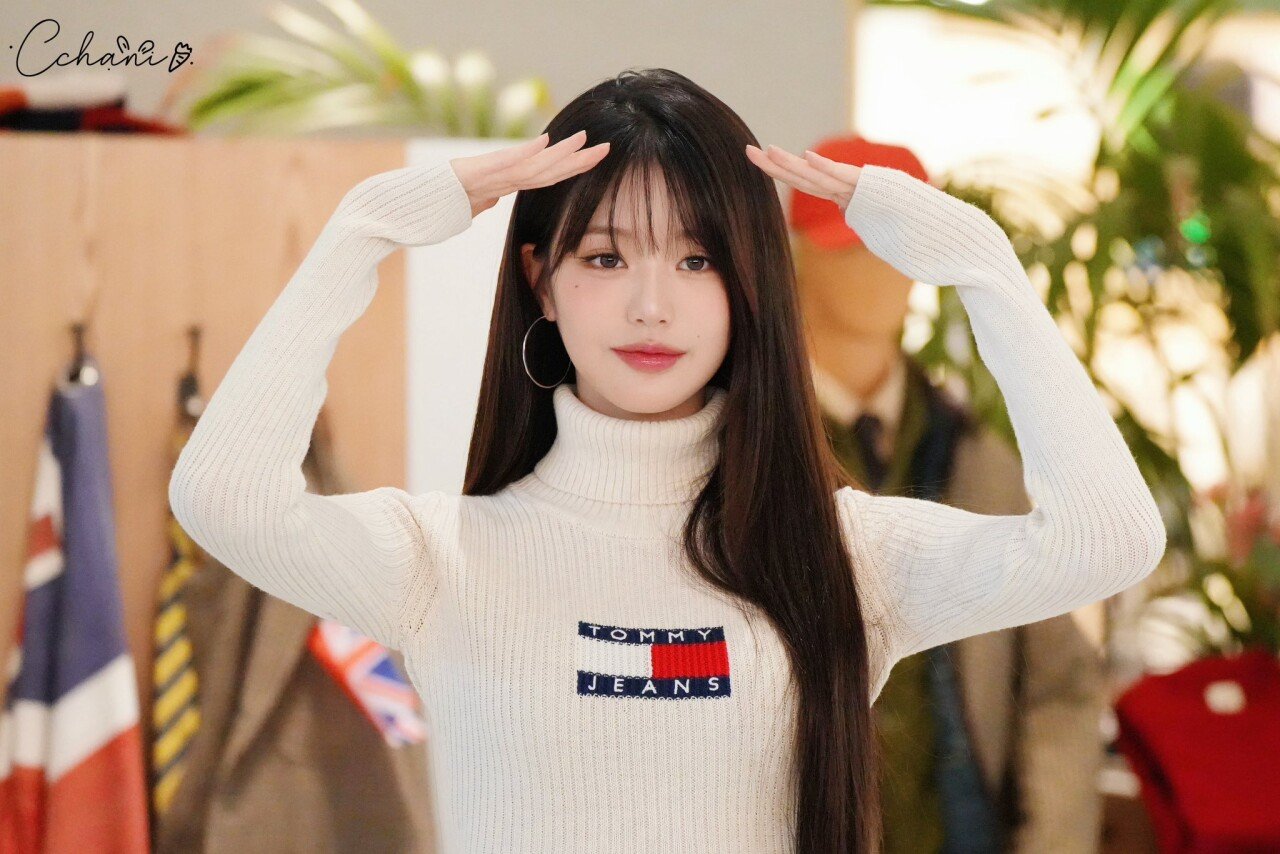 오늘자 더현대 타미힐피거 팝업스토어 아이브 장원영