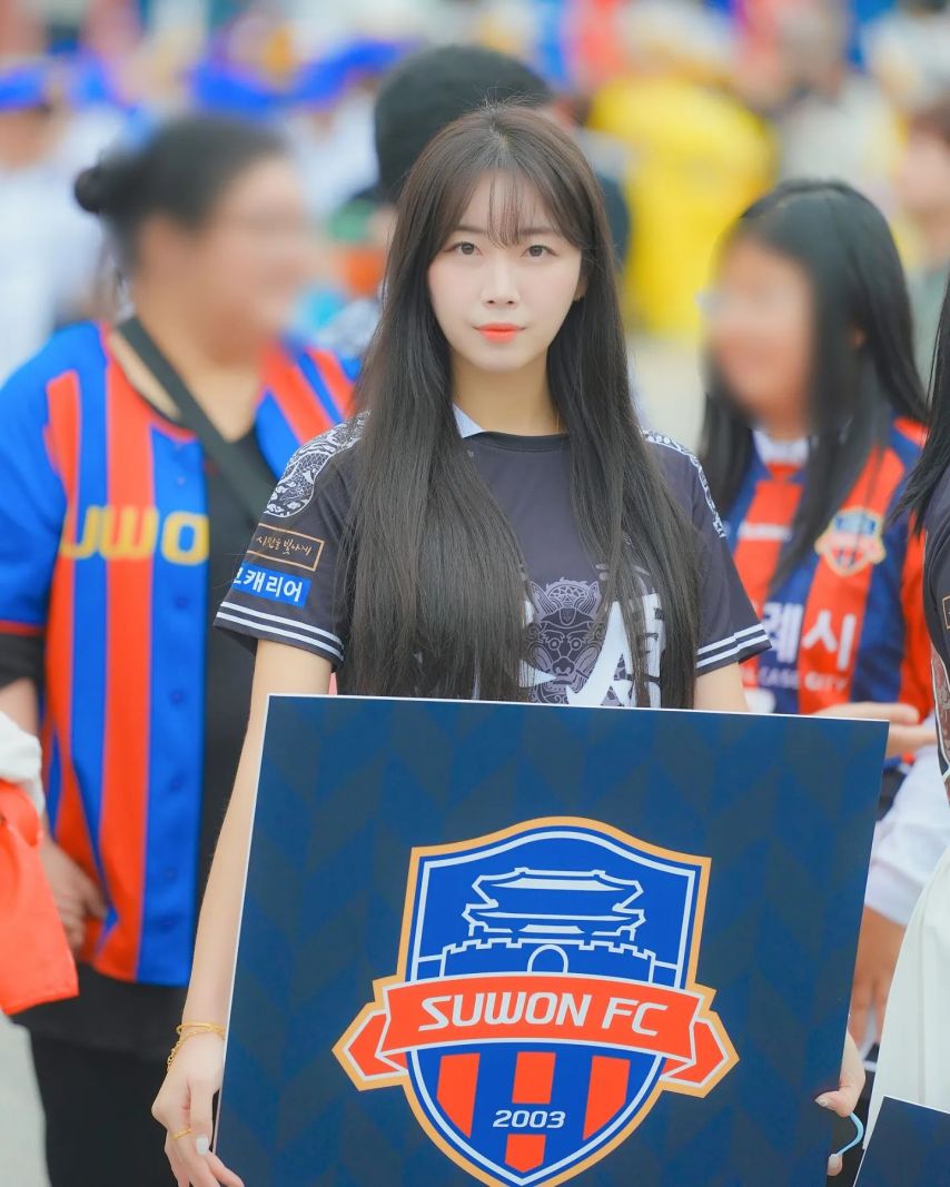 안지현
