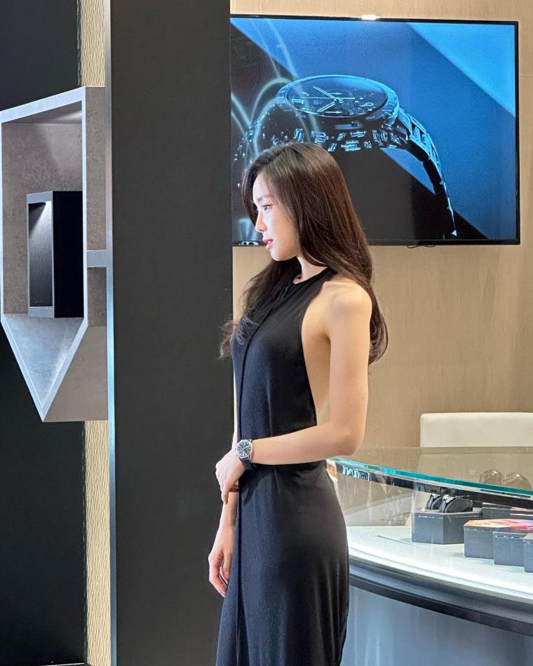 손나은