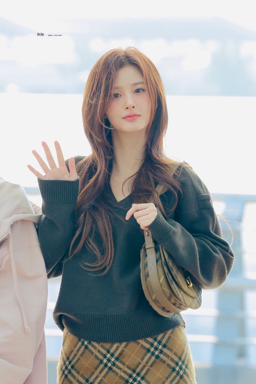 출국하는 엔믹스 설윤