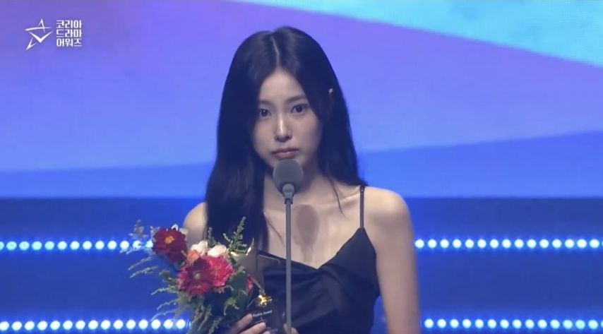[아이즈원] 강혜원 ...  2024 코리아 드라마 어워즈 여자 신인상 수상