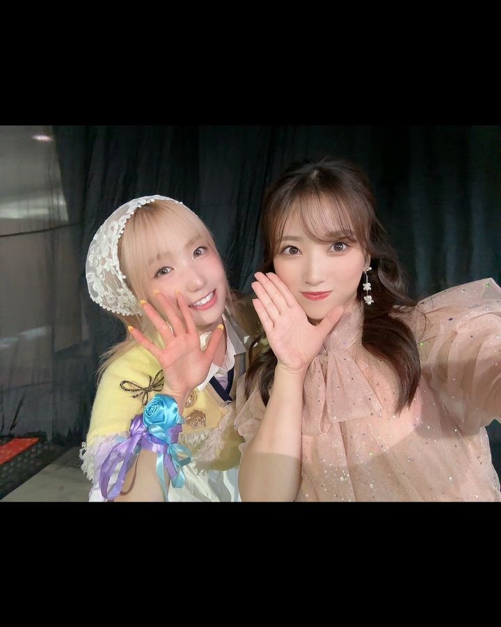 [아이즈원] 나코  ...  히토미