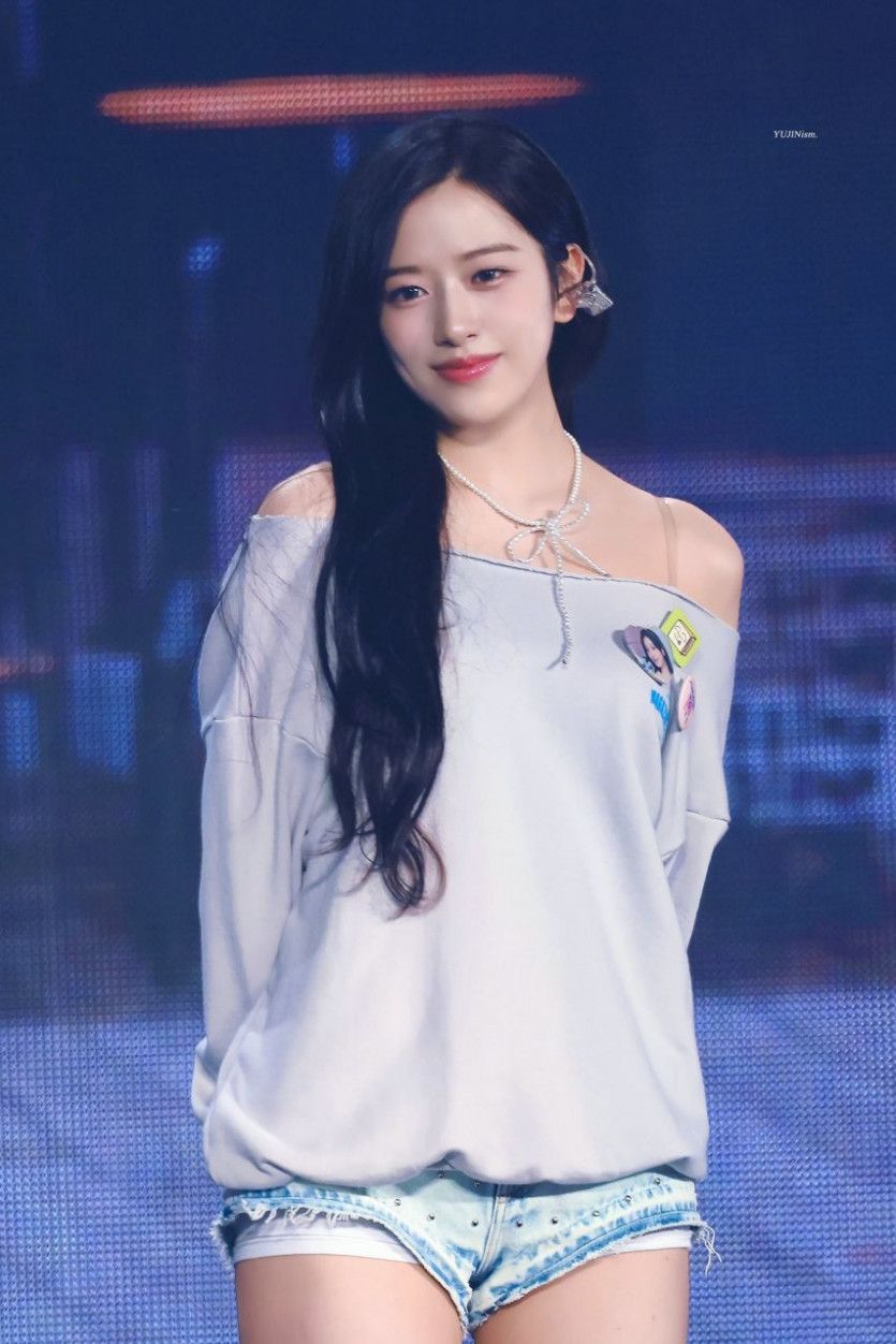 아이브 안유진