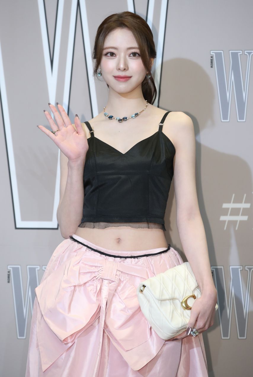 ITZY 유나 W KOREA 'LOVE YOUR W' Event